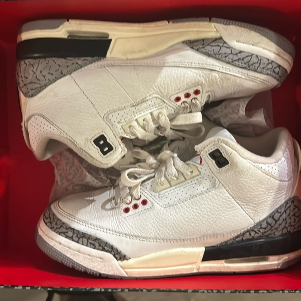 Used Jordan 3 Reimagined 
Size 4y grade school